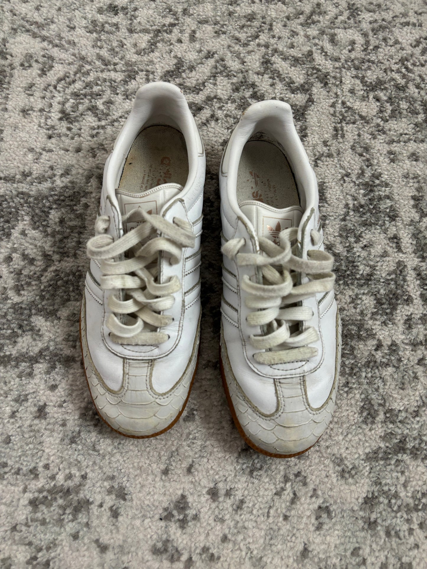 Adidas, samba, motif crocodile blanche