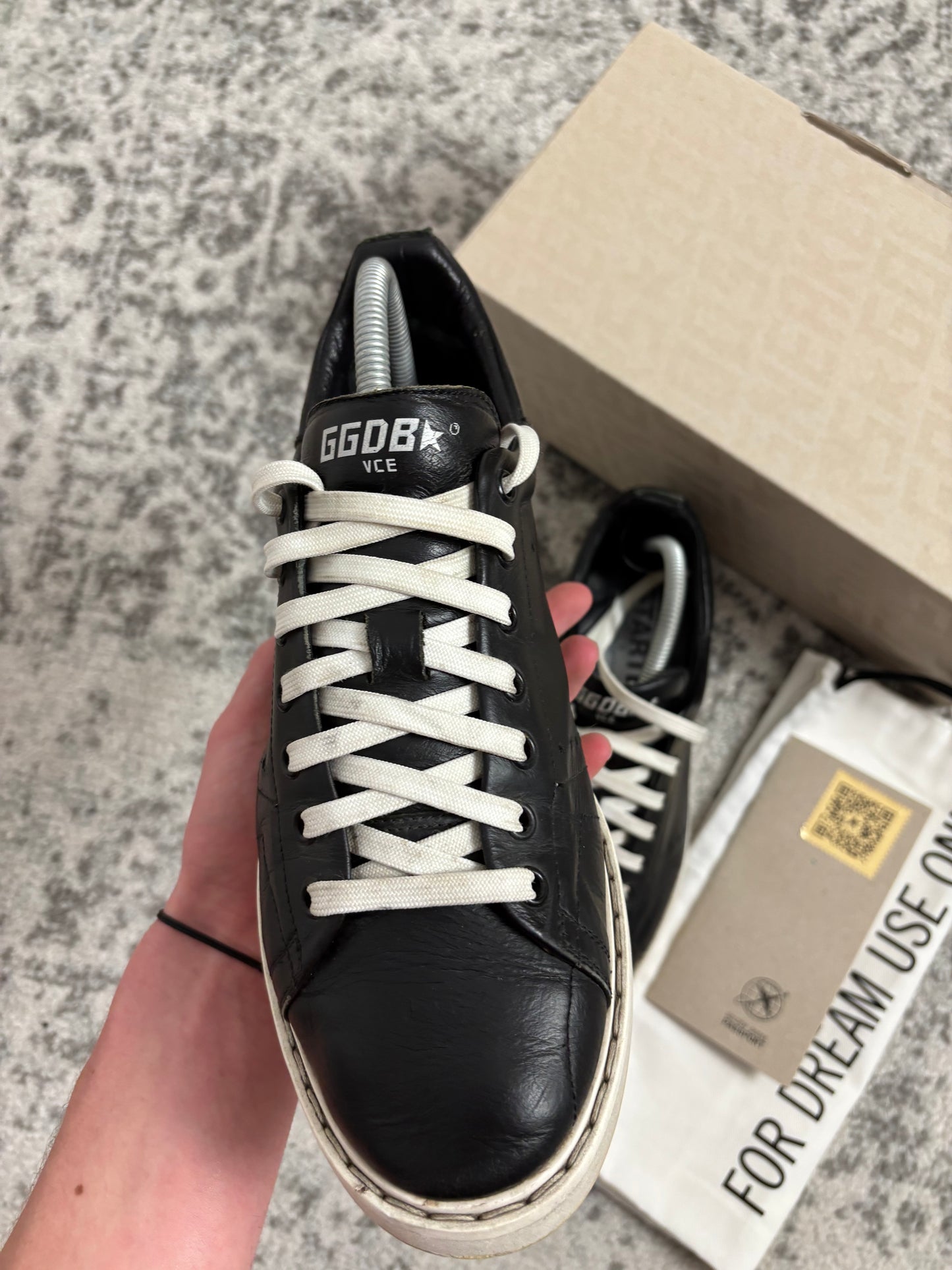 Golden goose noir super star